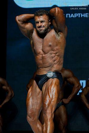 CLASSIC PHYSIQUE НОВИЧКИ